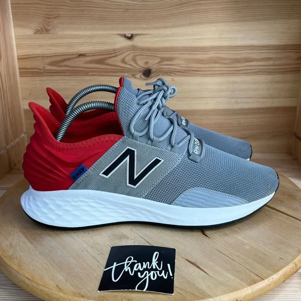 New Balance FreshFoam ROAV V1 Grey & Red Athletic Shoes Womens Size 9